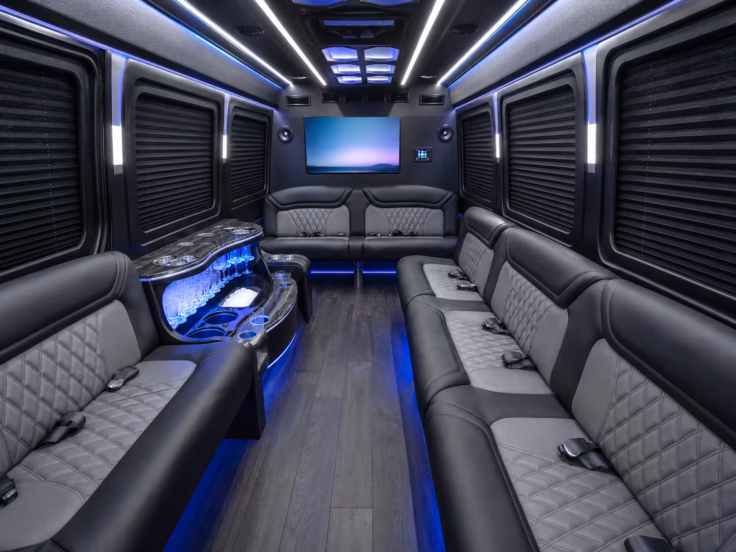 cambridge 18 passenger party bus