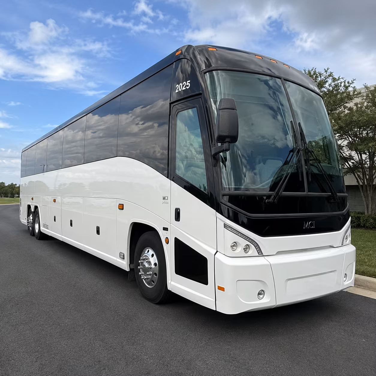 conference and event shuttle buses for cambridge employers