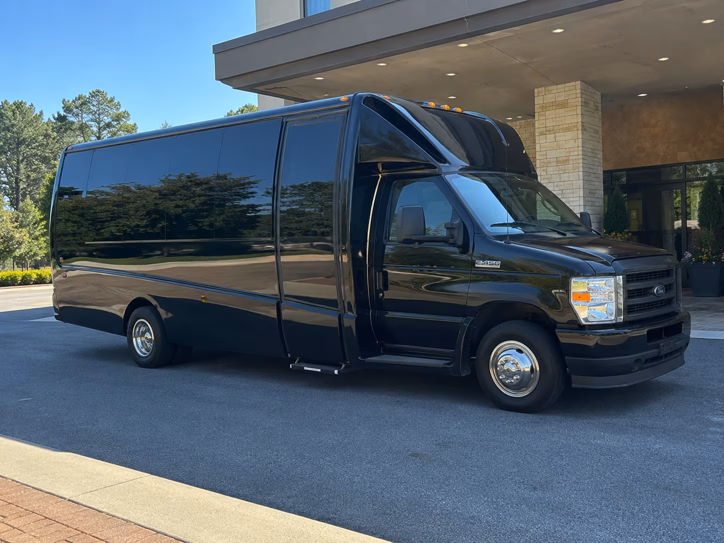 group concert buses to roadrunner boston and brighton music hall