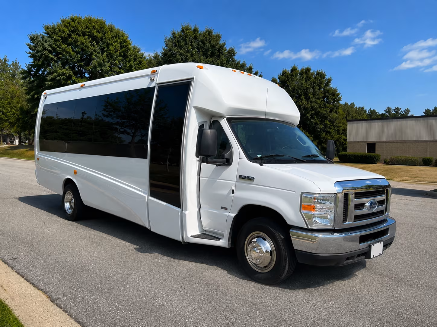 hotel to venue shuttle buses for cambridge corporate events
