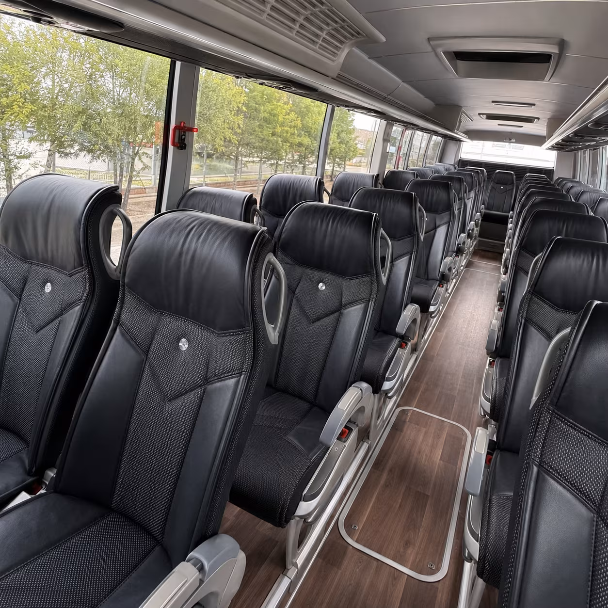 long distance bus rentals from cambridge for university and academic groups